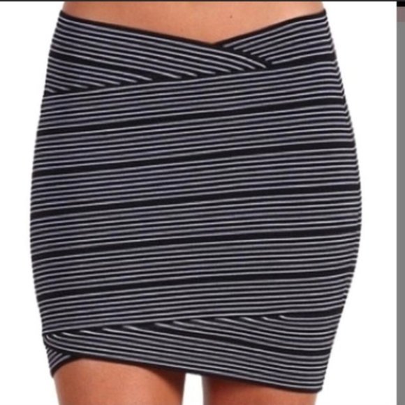 BCBG Alisa Black and white bandage skirt - Picture 1 of 5